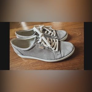 Women’s Ecco gray , casual sneaker